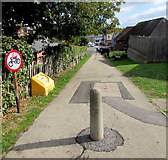 SU1660 : No cycling on this footpath from Aston Close to Goddard Road, Pewsey by Jaggery