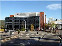 SP0483 : University of Birmingham, West Gate by Chris Allen