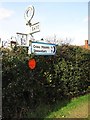 SJ5206 : Old Direction Sign - Signpost in Berrington Parish by Milestone Society