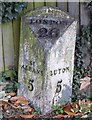 Old Milepost by the A1081, Luton Road, Harpenden