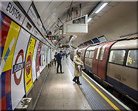 TQ2982 : Platform, Euston Underground Station by Rossographer