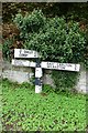 Old Direction Sign - Signpost by Oakley Road, Pipewell, Rushton parish