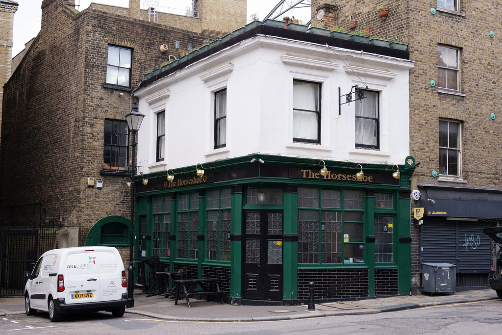 The Horseshoe, Clerkenwell © Peter Trimming :: Geograph Britain and Ireland