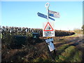 SP9605 : Signpost near Ashley Green, Bucks by David Hillas