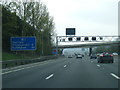 M1 southbound nearing Jumble Lane overbridge