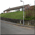 Bungalows above Cae