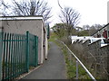 Footpath to Newsome village from Cross Lane