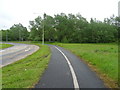 Dual use path beside roundabout on the A5223