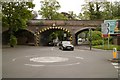 Mini-roundabout and railway bridge, Warwick New Road