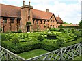 Old Palace Garden, Hatfield House