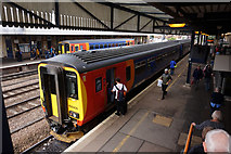 SK9770 : Train #156406 at Lincoln Station by Ian S