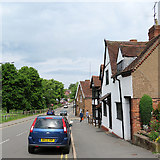 SP2872 : Kenilworth: near the corner of School Lane by John Sutton