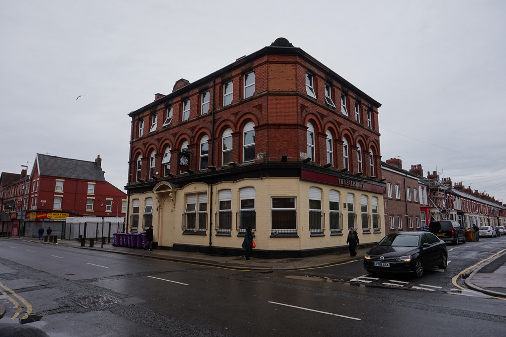 The former Salisbury Public House © Ian S :: Geograph Britain and Ireland