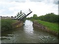 Oxford Canal: Haynes Lift Bridge Number 170