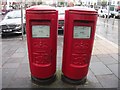 A pair of type K EIIR pillar boxes, Caernarfon