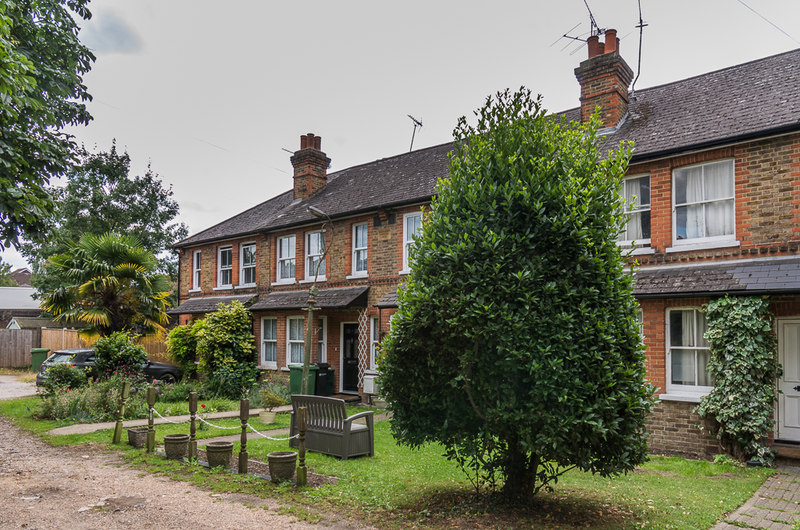 Queen Anne's Gardens © Ian Capper Geograph Britain and Ireland