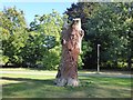 TQ0996 : A tree carving in Cassiobury Park by Marathon