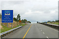 S2585 : Eastbound M7 - Welcome to CRG M7 by David Dixon