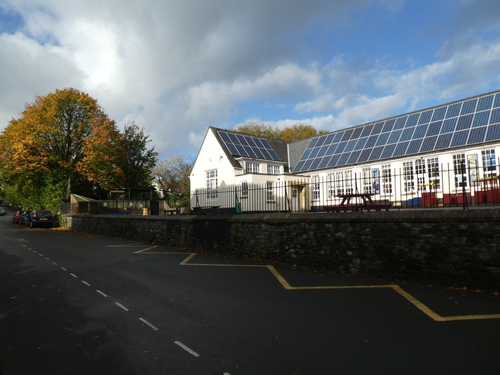 Buckfastleigh Primary School © David Smith :: Geograph Britain and Ireland