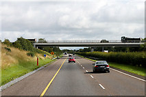 R5551 : Northbound M20, Bridge at Junction 3 by David Dixon