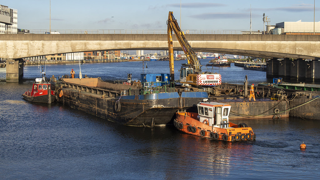 Dredging Barges, Belfast © Rossographer :: Geograph Ireland