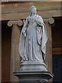 SO8455 : Statue of Queen Victoria by Philip Halling