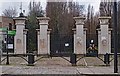 Stoke Newington : entrance to Abney Park Cemetery