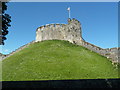 TQ0107 : Arundel Castle - the motte and the keep by Chris Allen