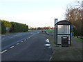 Bus stop and shelter on the A1035, Hull Bridge