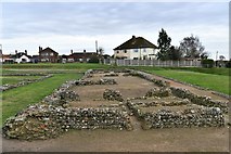 TG5112 : Caister-on-Sea Roman Fort: The hypocaust and its location at the west end of the building by Michael Garlick