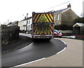 Recycling lorry on the A4109, Seven Sisters