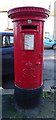 TA3428 : George VI postbox on Queen Street North, Withernsea by JThomas