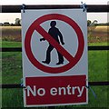 Sign on gate north of Stragglethorpe Road