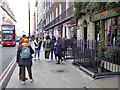 Tourists outside Sherlock Holmes Museum