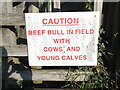 SP9114 : Warning Notice by farm buildings near Lower End by David Hillas