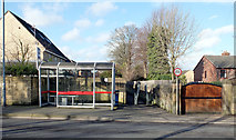 SE2025 : Bus shelter and footpath, Spen Lane, Gomersal by habiloid