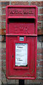 SE1829 : Elizabeth II postbox on Toftshaw Lane, Bradford by JThomas