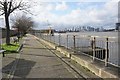 Thames Path towards Riverside (road)