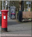 GR postbox (M19 566D)