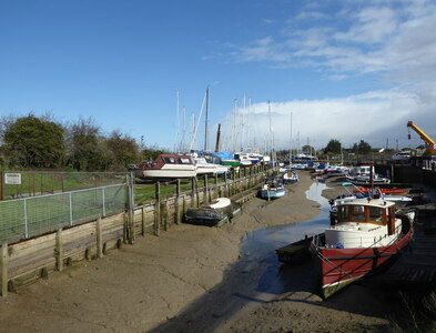 TR0062 : Oare Creek seen from The Street by Marathon