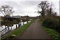 Thames path towards Old Windsor Lock