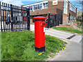 Postbox on Waterloo Way, Bramley