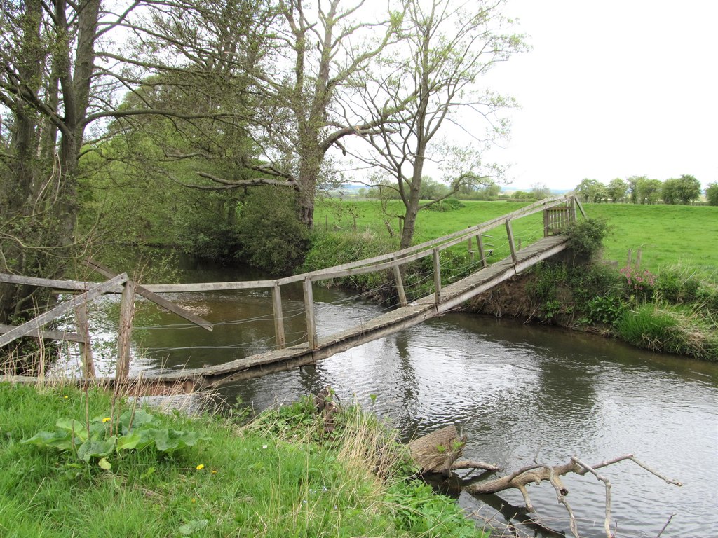 Dodgy looking footbridge © Gordon Hatton :: Geograph Britain and Ireland