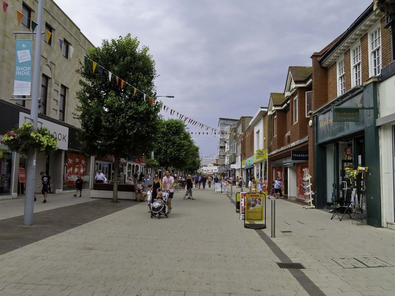 London Road in Bognor Regis © Steve Daniels :: Geograph Britain and Ireland