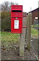 Elizabeth II postbox on Main Road, Adbaston