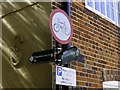 SU8586 : Thames Path signpost on St Peter Street by Steve Daniels