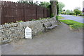 Guide post beside Skipton Road at Eshton Road junction