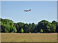 Aircraft approaching Gatwick runway 08R