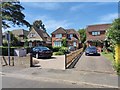 Detached Houses in Bryanstone Avenue