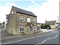 Former pub in Cirencester